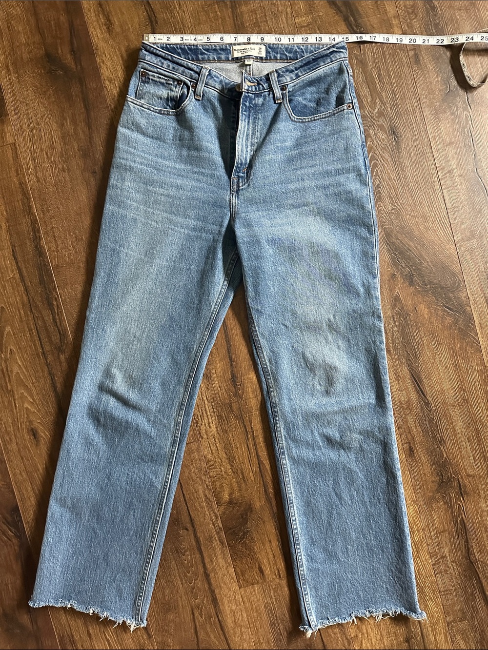 Abercrombie The 90s Relaxed Jean High Rise Curve Love size 28 / 6R